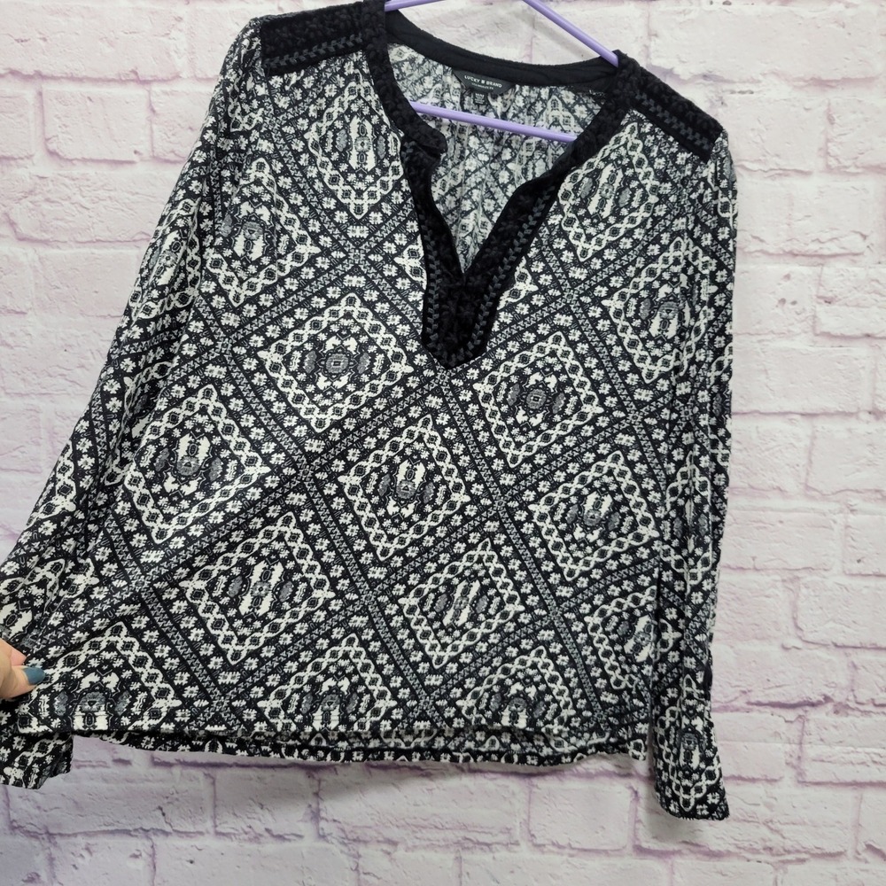 Lucky Brand Boho Geometric Medallion Blouse M Bell Sleeve Hippie Cottagecore - Picture 3 of 9
